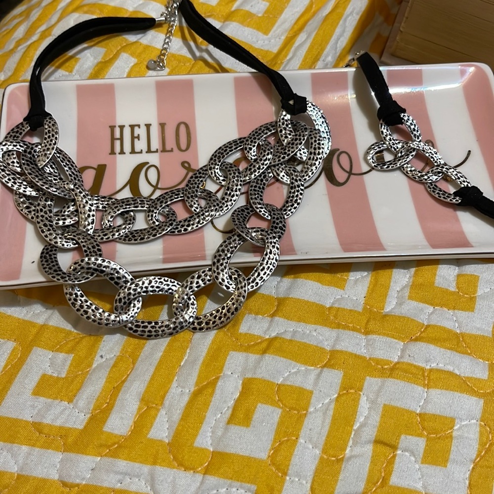 Necklace w/bracelet